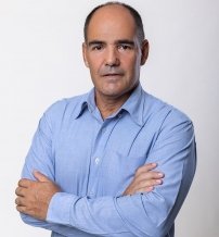 Dr. Fernando Loria